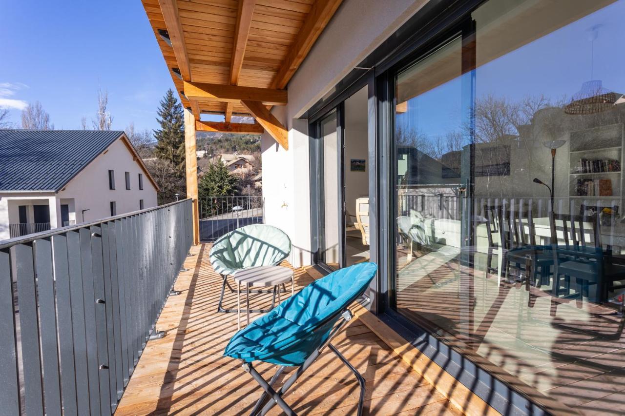 Au Calme Des Sommets - Vue Montagne Apartment Амбрюн Екстериор снимка