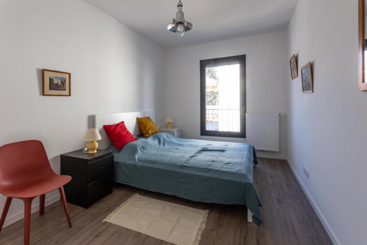 Au Calme Des Sommets - Vue Montagne Apartment Амбрюн Екстериор снимка